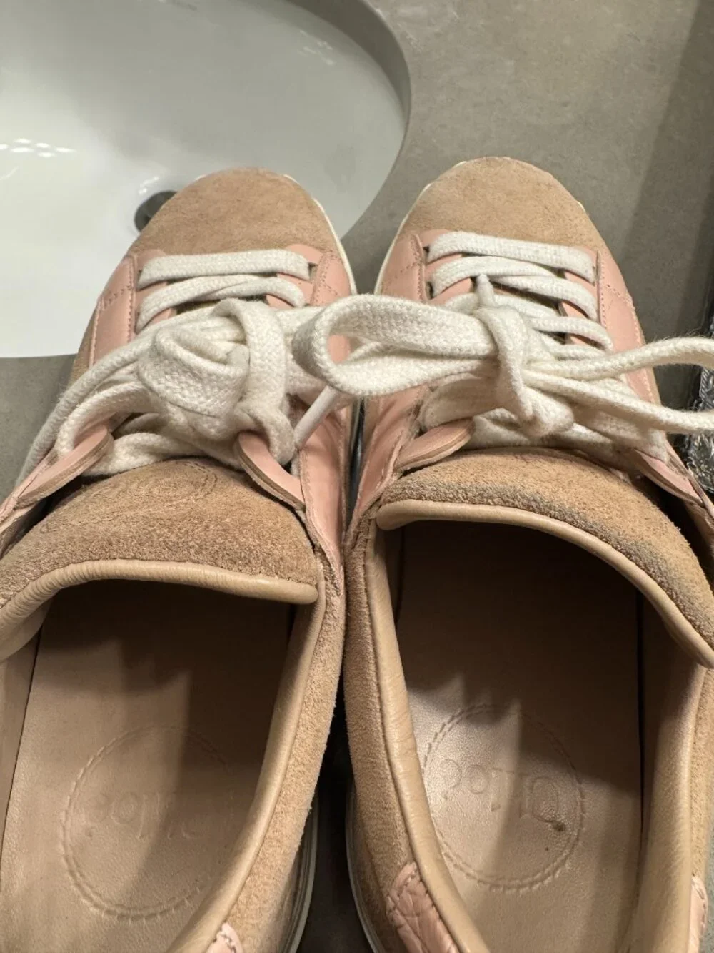 Chloe Lauren Sneakers Suede Leather Accent Scalloped Blush Neutral Sz 36 6